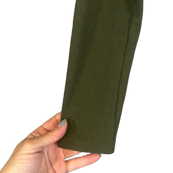 Zara Olive Green Ribbed Textured Long Sleeve V-Neck Crop Top Women Sz M - Picture 3 of 8